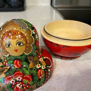 Set of 9, Matryoshka Russian Nesting Dolls